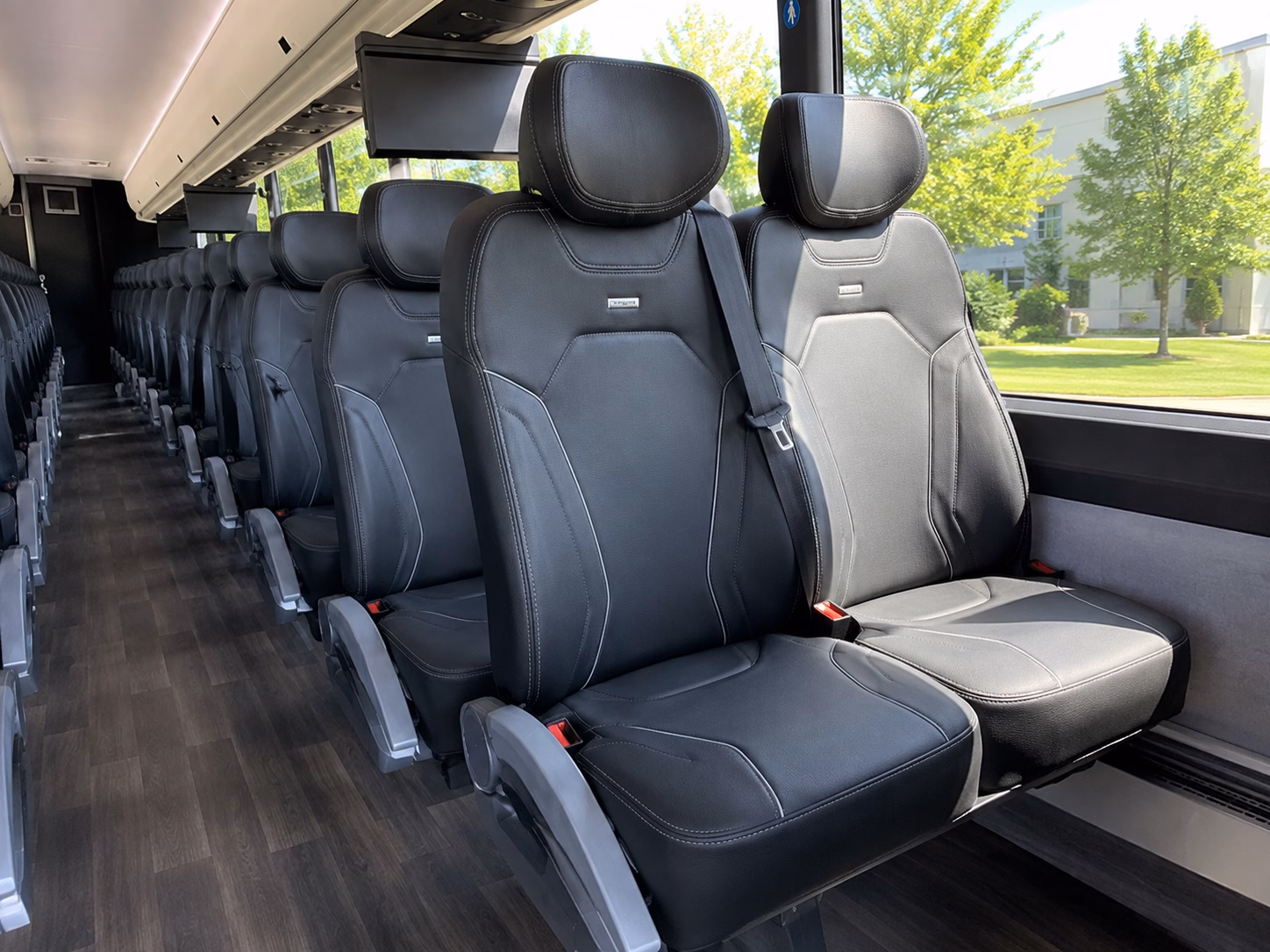 choose the right bus size for your auburn wine tour group