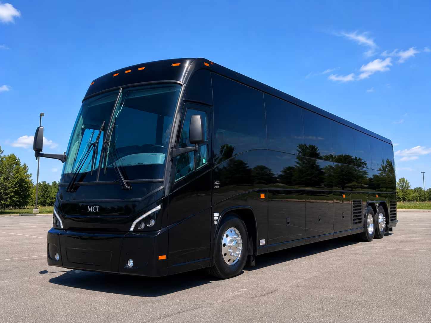 shuttle guests between auburn hotels and your wedding venue
